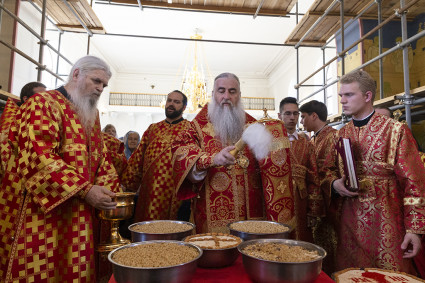 Божественная литургия в Свято-Никольском мужском монастыре г. Саратова