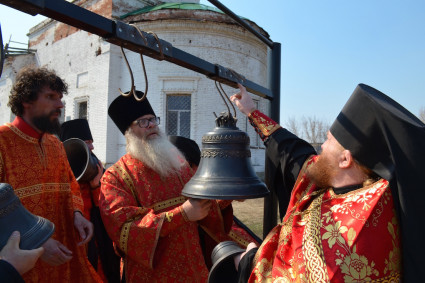 Освящены колокола Никольского храма села Слепцовка