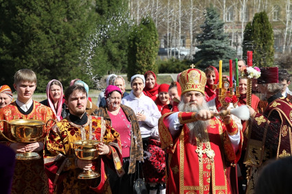 Божественная литургия в храме в честь Покрова Божией Матери г. Саратова