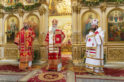 Состоялось соборное служение архиереев и духовенства Саратовской митрополии