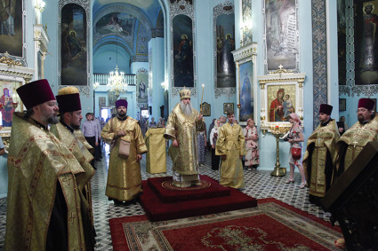 Всенощное бдение в храме в честь Сошествия Святого Духа г.Саратова