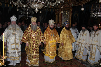 Всенощное бдение и Божественная литургия в русском Свято-Пантелеимоновском монастыре на Святой Горе Афон
