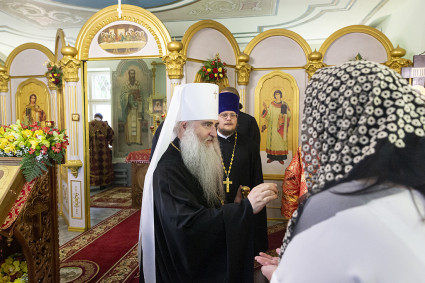 Божественная литургия в храме во имя великомученика и целителя Пантелеимона г. Саратова