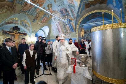 Царские часы, Изобразительны, Великая вечерня и Литургия Василия Великого в Свято-Троицком кафедральном соборе г. Саратова