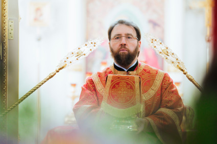 Митрополит Игнатий совершил Божественную литургию в Николо-Тихвинском соборном храме г. Саратова