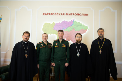 Митрополит Игнатий встретился с начальником Саратовского высшего артиллерийского командного училища