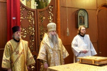 Всенощное бдение в Духосошественском кафедральном соборе Саратова