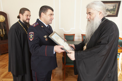 Митрополит Лонгин встретился с начальником УМВД РФ по г. Саратову
