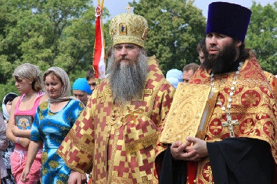 Крестный ход к источнику святой великомученицы Параскевы в с.Елшанка Воскресенского района