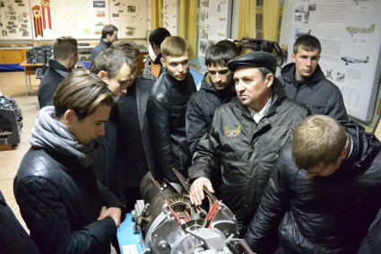В рамках работы индивидуальных наставников для студентов семинарии организована экскурсия в музей дальней авиации