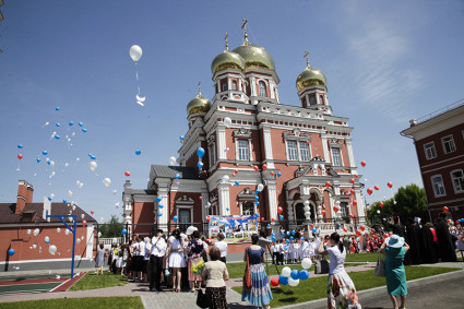 В Свято-Покровской православной классической гимназии г. Саратова состоялся Последний звонок