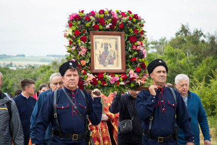 В Елшанке прошел крестный ход