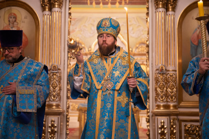 Митрополит Игнатий совершил всенощное бдение в Покровском соборе г. Саратова