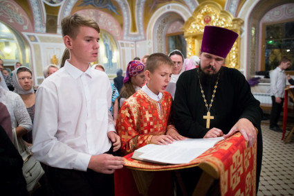 В канун празднования Собора Саратовских святых Митрополит Лонгин совершил Всенощное бдение в Свято-Троицком кафедральном соборе города Саратова