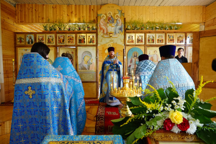 Престольный праздник в храме иконы Божией Матери «Всецарица» с. Калмантай Вольского района