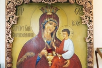 Божественная литургия в храме в честь иконы Божией Матери «Скоропослушница» пос. Шиханы-1