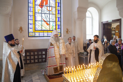 Панихида в храме в честь иконы Божией Матери "Утоли моя печали" г. Саратова