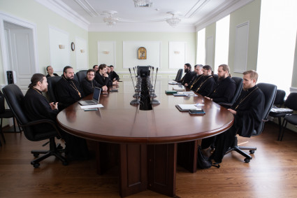 Руководитель отдела социального служения встретился с благочинными округов