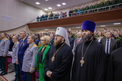 Митрополит Игнатий принял участие в торжествах к 95-летию Вольского военного института материального обеспечения