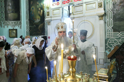 Всенощное бдение в храме в честь Сошествия Святого Духа г.Саратова