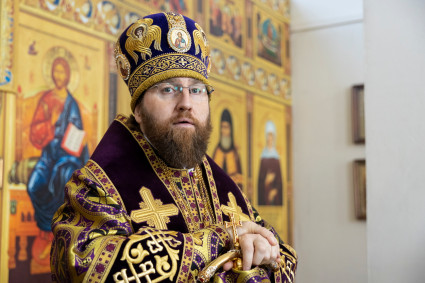 Митрополит Игнатий совершил Божественную литургию и панихиду в храме святителя Митрофана, епископа Воронежского, г. Саратова