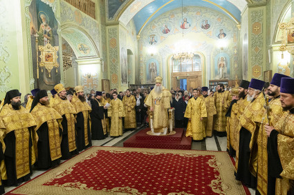 Великая Рождественская вечерня в храме в честь Покрова Пресвятой Богородицы г. Саратова