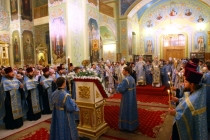Всенощное бдение в храме в честь Покрова Божией Матери г. Саратова