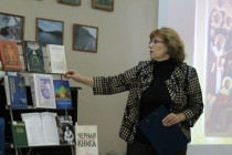 В Балашове открылась книжная выставка «Церковь в современном мире», посвященная памяти новомучеников