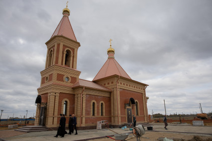 В поселке Лопуховка завершено возведение здания храма