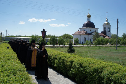 Божественная литургия в Свято-Никольском женском монастыре с. Монастырское