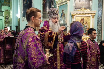Всенощное бдение в храме в честь Сошествия Святого Духа г.Саратова