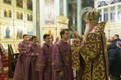 Всенощное бдение в храме в честь Сошествия Святого Духа г.Саратова