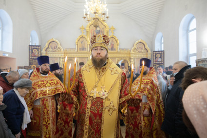 Митрополит Игнатий совершил Божественную литургию в храме святой великомученицы Екатерины г. Саратова