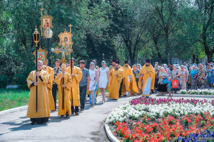 Престольный праздник Всехсвятского храма Саратова
