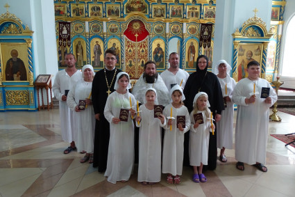 В Свято-Сергиевском монастыре состоялось крещение оглашенных