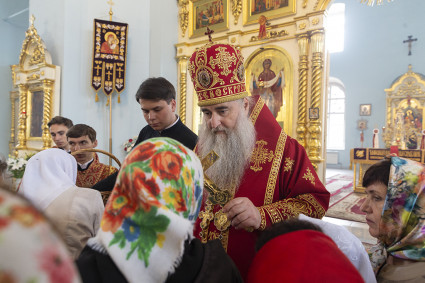 Божественная литургия в храме в честь Покрова Пресвятой Богородицы г. Петровска