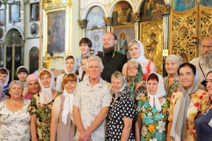 Казанский храм Петровска посетил потомок служившего там репрессированного священнослужителя
