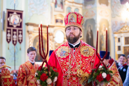 Митрополит Игнатий совершил Божественную литургию в Покровском соборе г. Саратова
