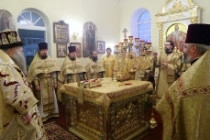Божественная литургия в храме во имя святого апостола Андрея Первозванного г. Маркса