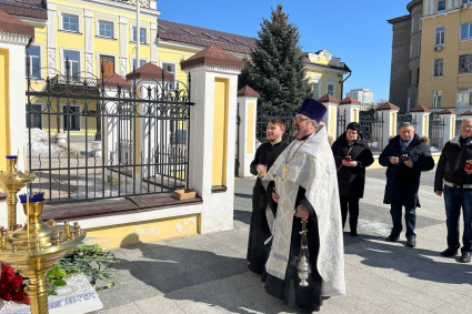 В Саратове почтили память жертв теракта в «Крокус сити холле»