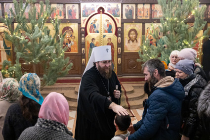Митрополит Игнатий совершил всенощное бдение в Благовещенском храме г. Вольска