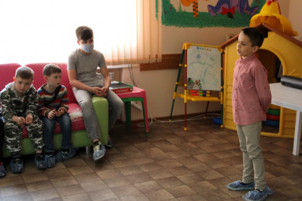 Воспитанники клуба «Патриот» подготовили для пациентов отделения гематологии праздничный концерт