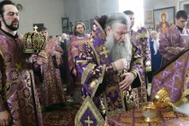 Божественная литургия в храме в честь Покрова Пресвятой Богородицы р.п. Новые Бурасы