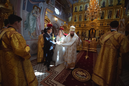 Митрополит Игнатий совершил таинство Венчания в Свято-Троицком кафедральном соборе г. Саратова