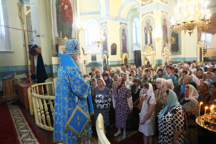 Божественная литургия в храме в честь Казанской иконы Божией Матери г. Петровска