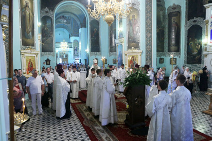 Всенощное бдение в Духосошественском кафедральном соборе г.Саратова