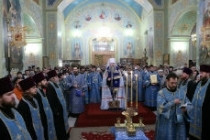 Всенощное бдение в храме в честь Покрова Пресвятой Богородицы Саратова