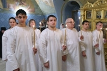 Крещальная литургия в Свято-Троицком соборе Саратова