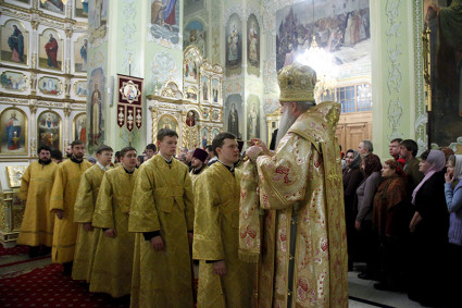 Всенощное бдение в храме в честь Покрова Пресвятой Богородицы г. Саратова