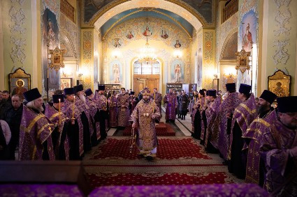 Митрополит Игнатий совершил всенощное бдение в Покровском соборе г. Саратова